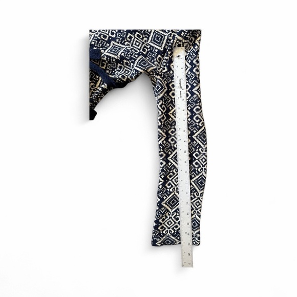 Lely Wood Women’s Cardigan Sweater Jacket Blue White Geometric Knit Tie Belt M - Picture 11 of 11